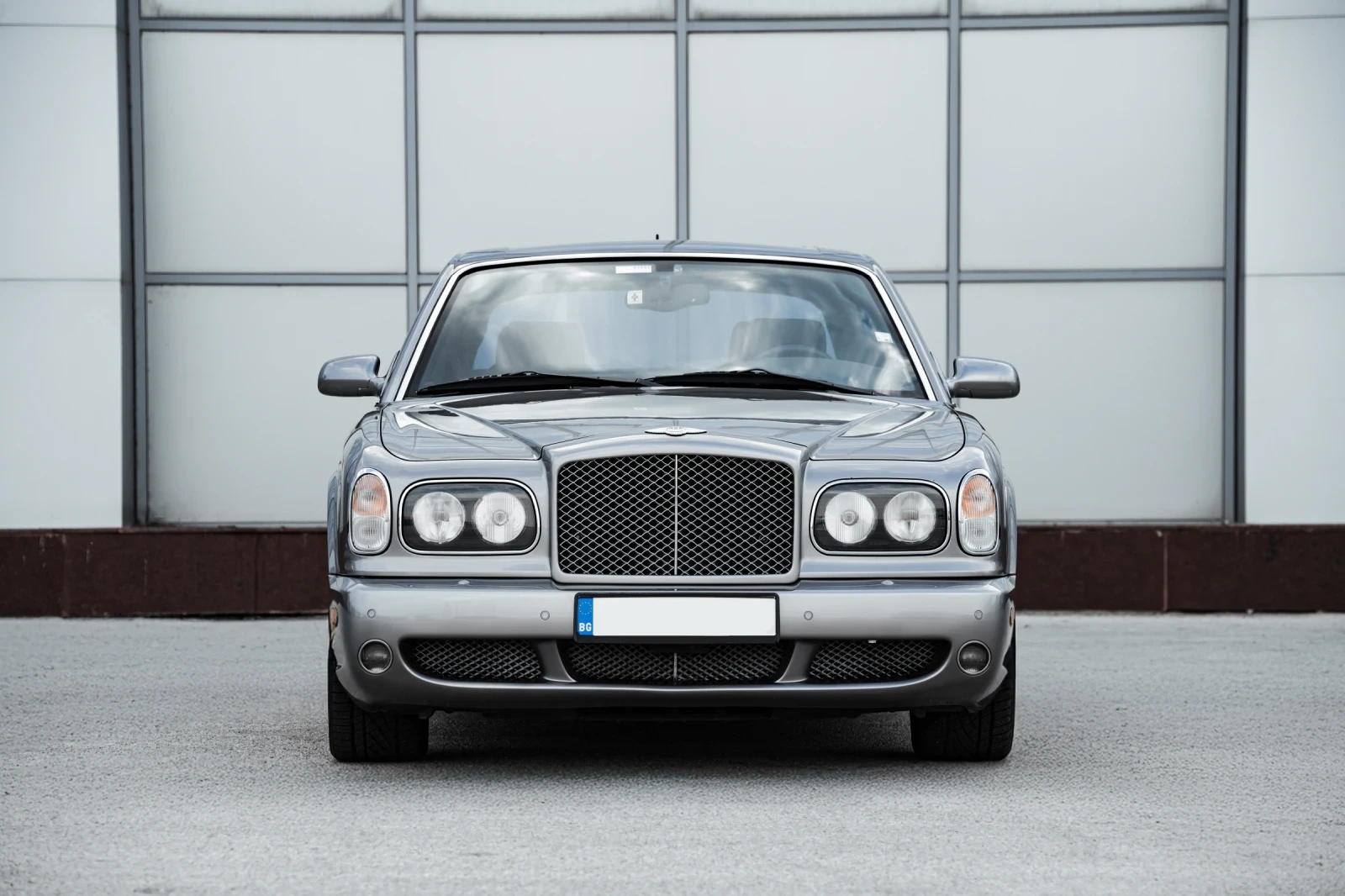 Bentley Arnage 6.75 LITRE TWIN TURBO - изображение 2