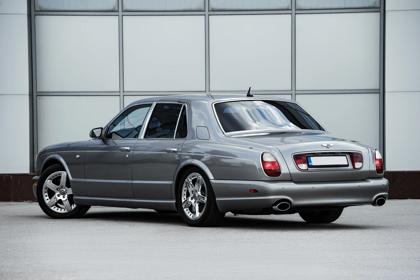 Bentley Arnage 6.75 LITRE TWIN TURBO - изображение 4
