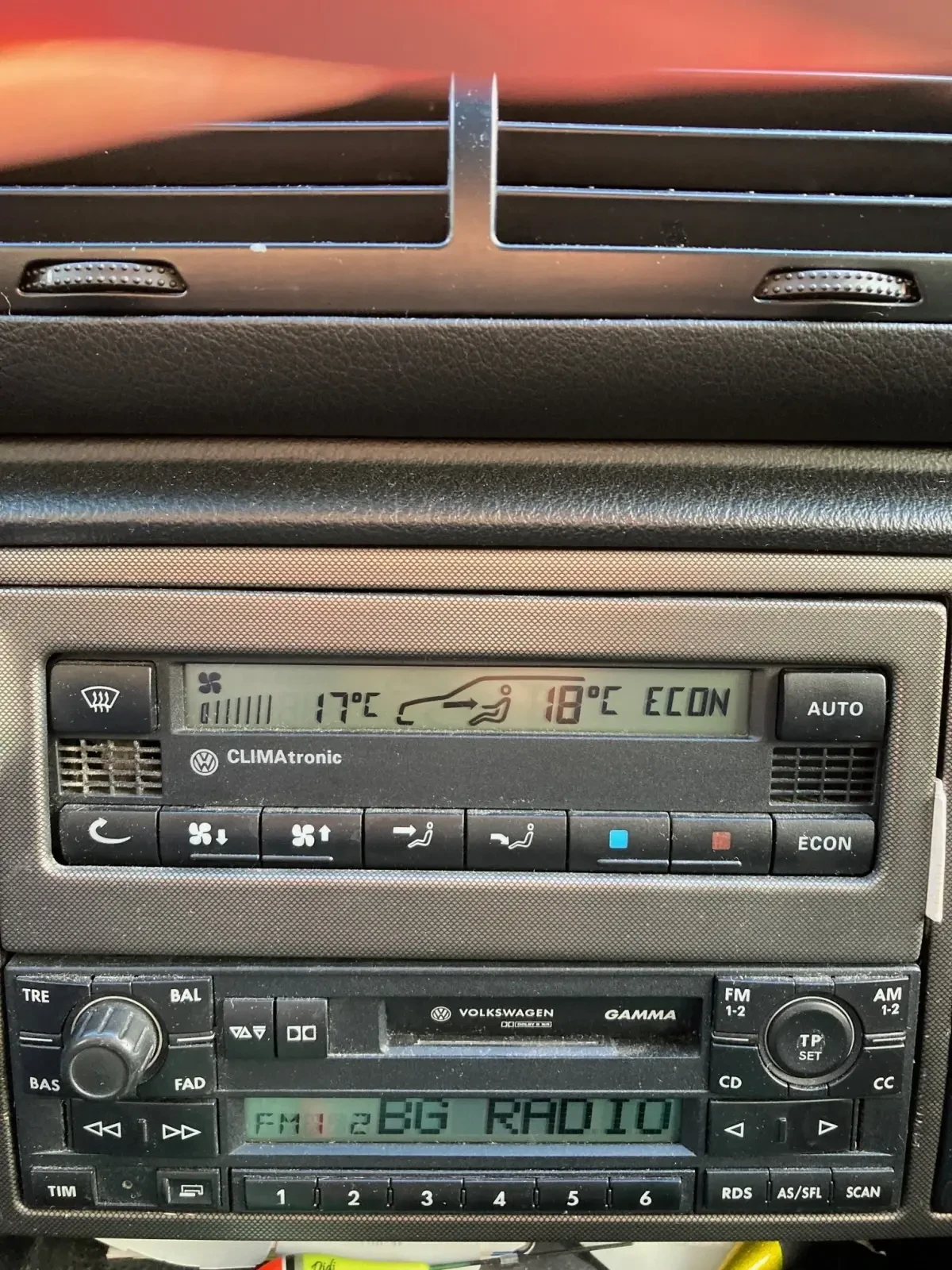 VW Passat  - изображение 2