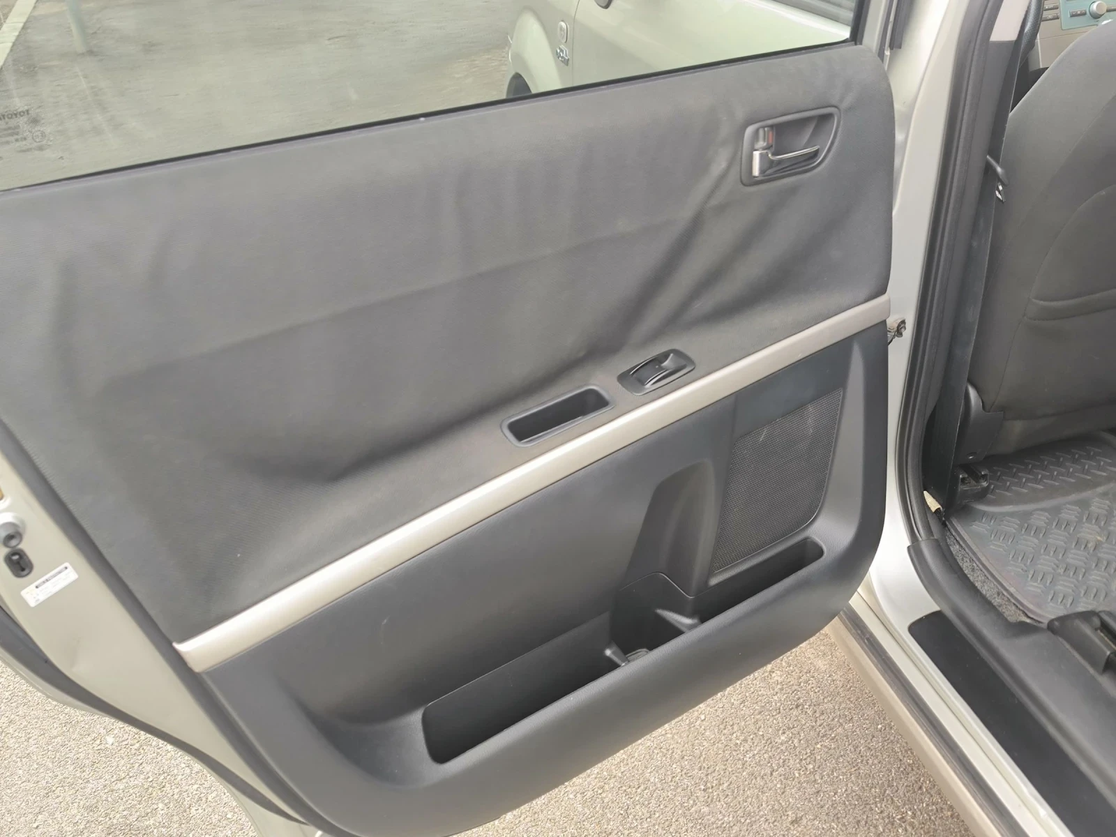 Toyota Corolla verso 2.2 DCAT - изображение 7