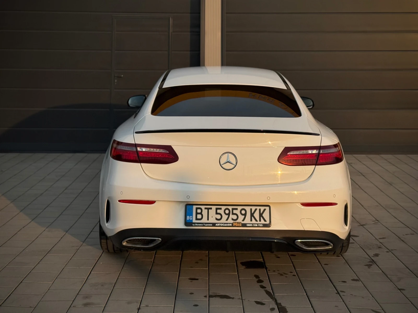 Mercedes-Benz E 220 * 4Matic* AMG* LED* DIGITAL* HEADUP*  - изображение 4