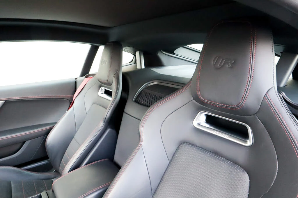 Jaguar F-Type R Coupe* AWD* АвтоКредит* (ЦЕНА ДО БГ), снимка 14 - Автомобили и джипове - 53750369