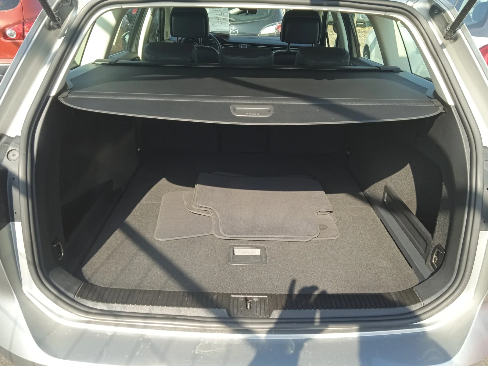 VW Passat High line , снимка 12 - Автомобили и джипове - 53863359