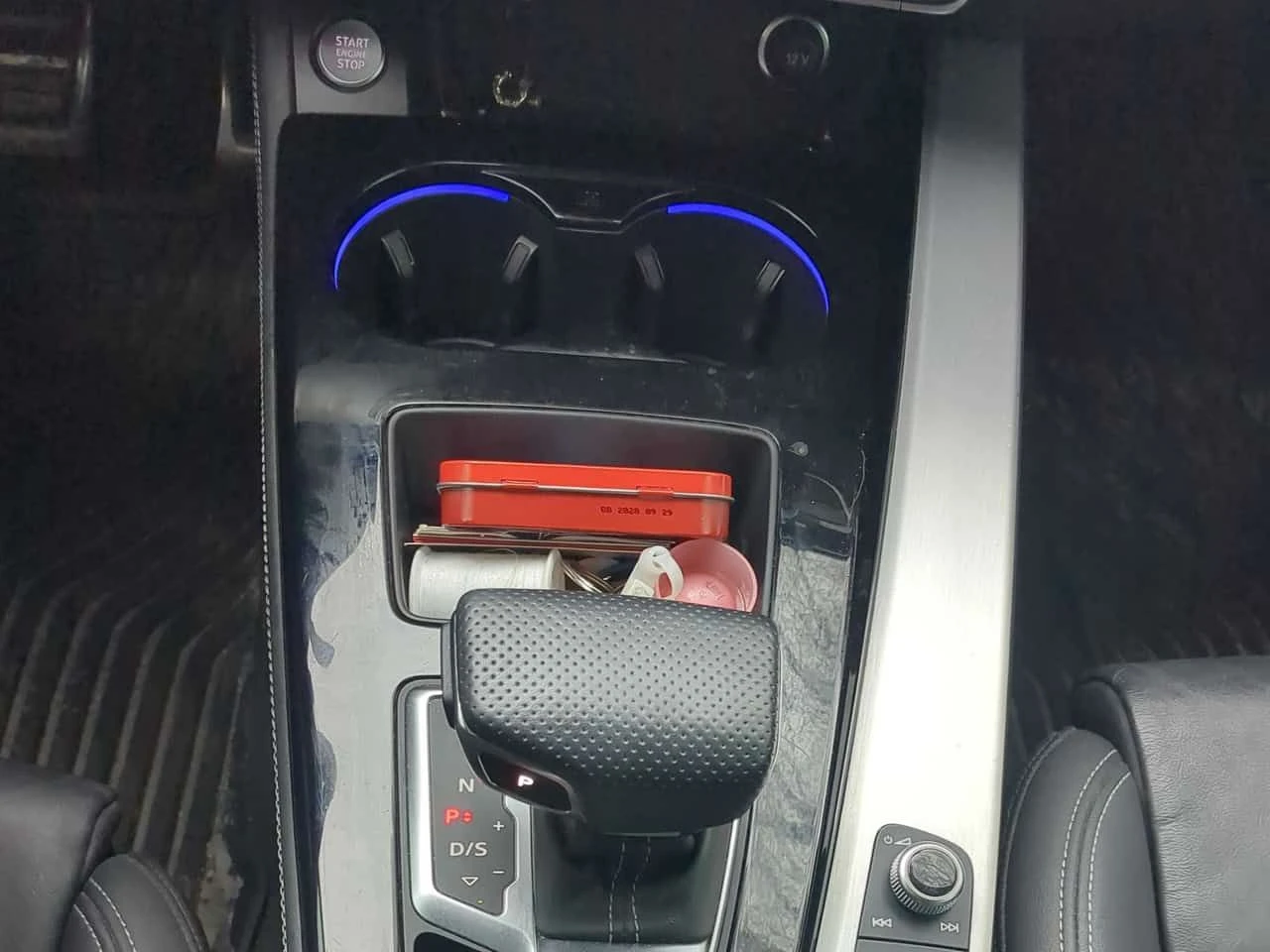 Audi A4  Progressiv /360/DISTRONIC/PANO, снимка 9 - Автомобили и джипове - 53936869