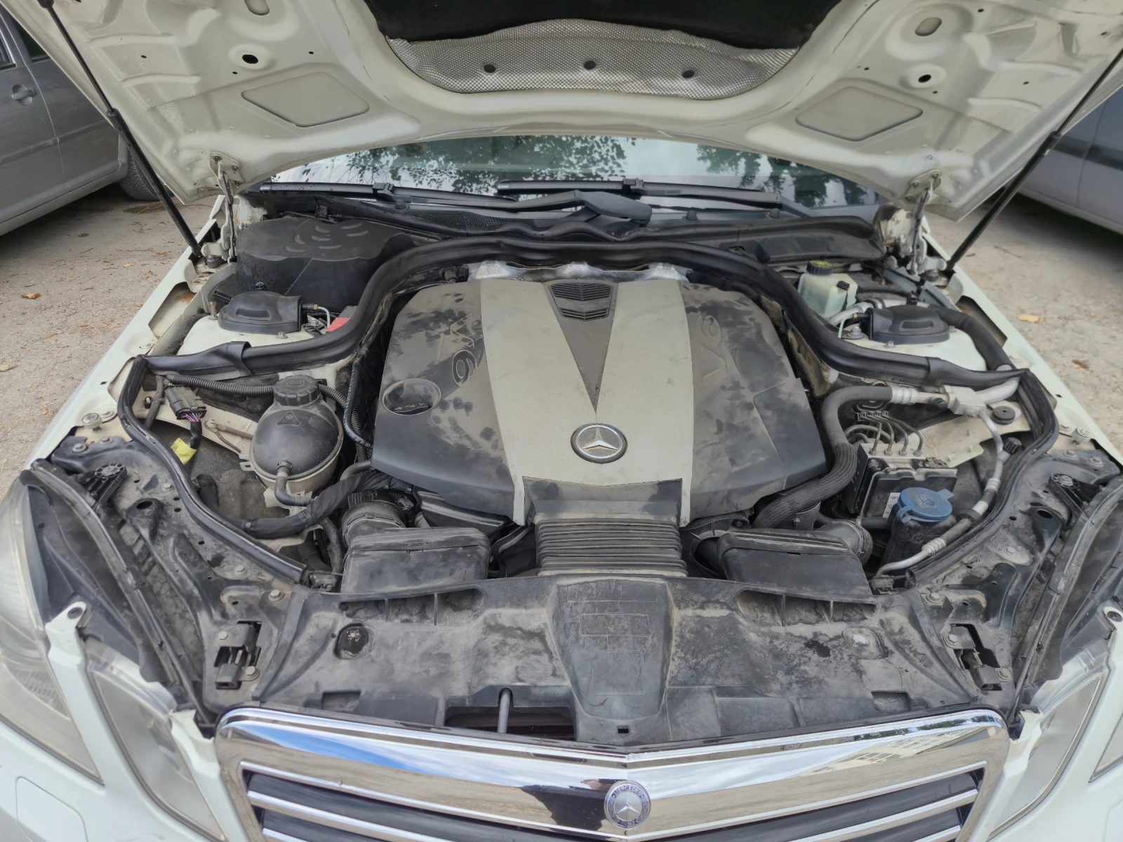 Mercedes-Benz E 350 E350 CDI 4Matic, снимка 12 - Автомобили и джипове - 53952153