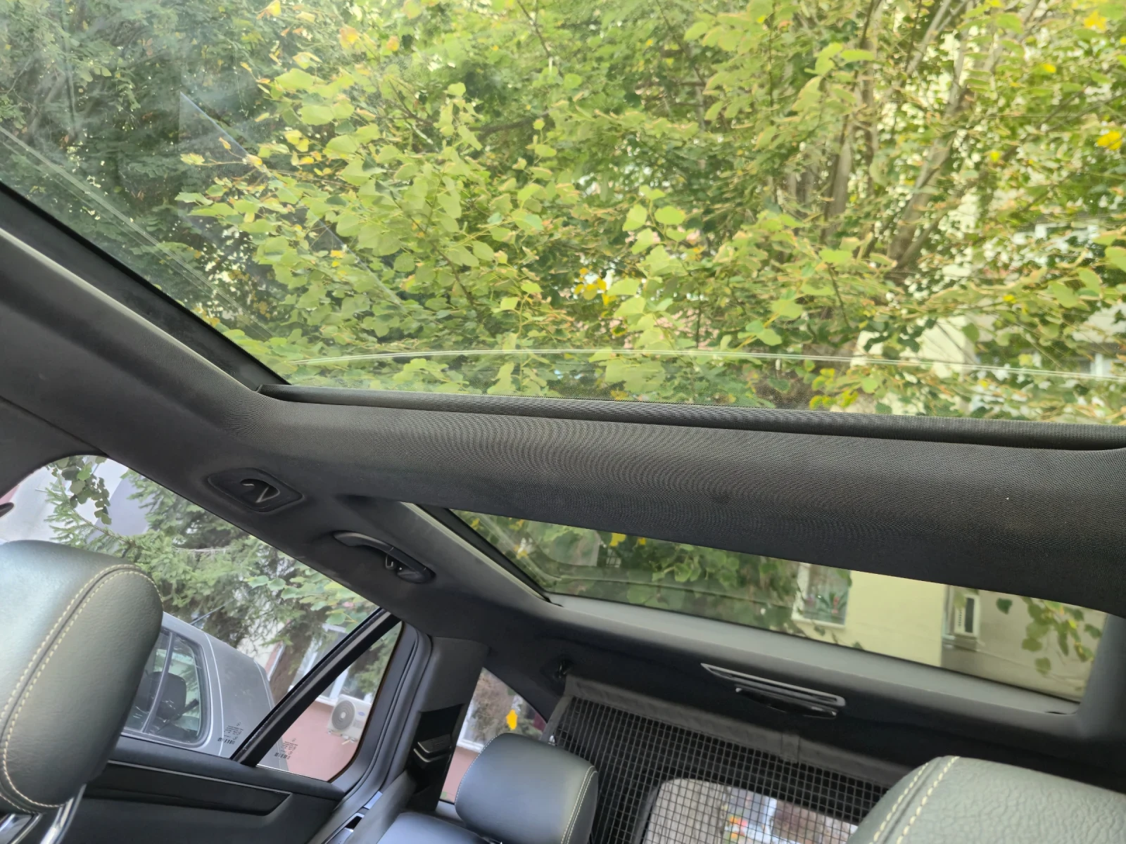 Mercedes-Benz E 350 E350 CDI 4Matic, снимка 11 - Автомобили и джипове - 53952153