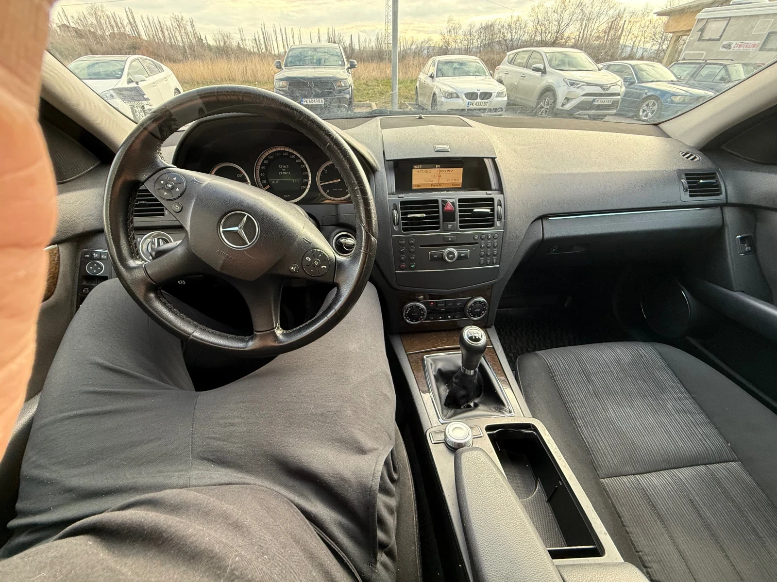 Mercedes-Benz C 220, снимка 7 - Автомобили и джипове - 53978284