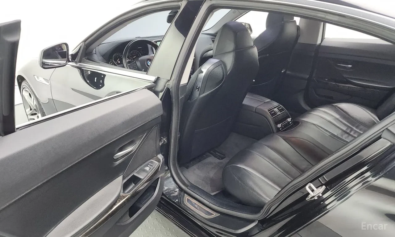 BMW 640 HARMAN/KARDON| HUD| 360| KEYLESS| BLIND SPOT| , снимка 10 - Автомобили и джипове - 54368291