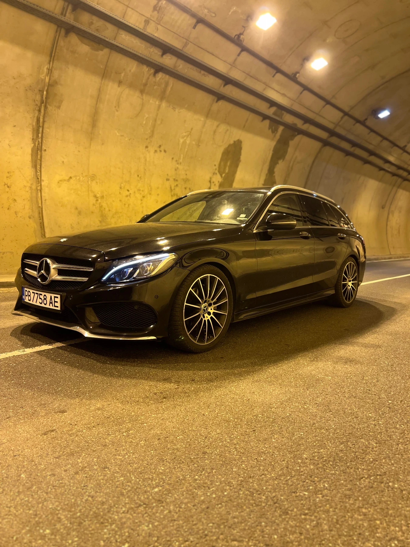 Mercedes-Benz C 220 AMG пакет, снимка 2 - Автомобили и джипове - 54442727
