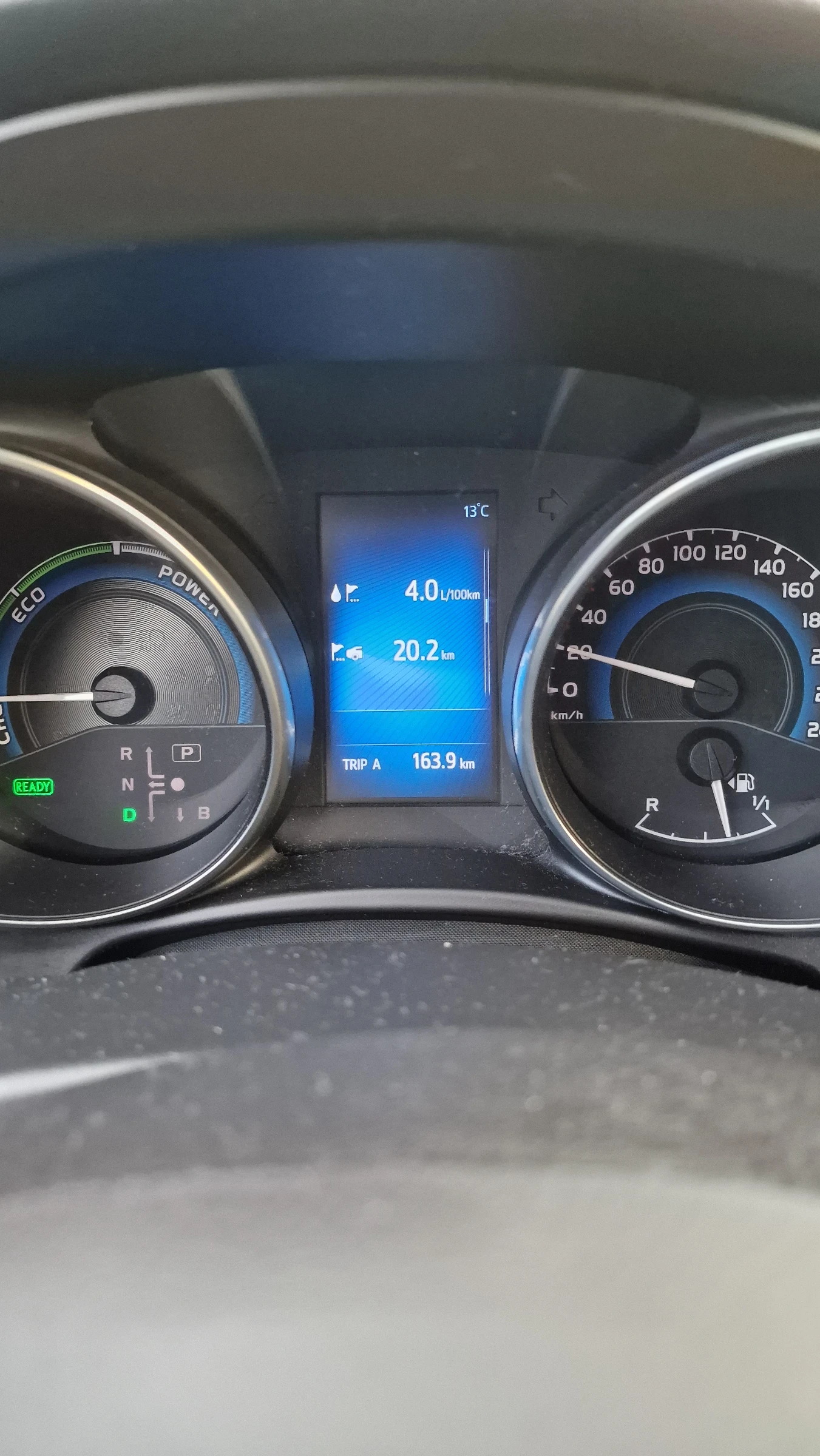 Toyota Auris Hybrid facelift* , снимка 4 - Автомобили и джипове - 54446854