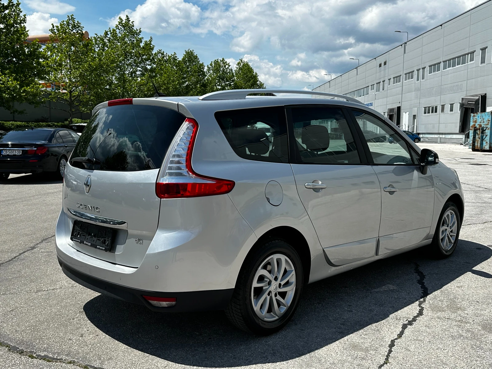 Renault Scenic 1.5DCI-АВТОМАТИК-7 МЕСТА/ГАРАНЦИЯ, снимка 4 - Автомобили и джипове - 54621989