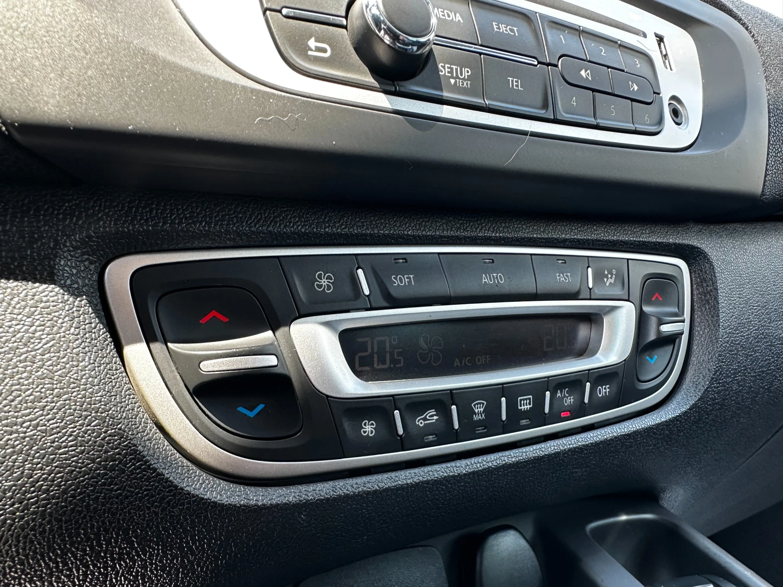 Renault Scenic 1.5DCI-АВТОМАТИК-7 МЕСТА/ГАРАНЦИЯ, снимка 15 - Автомобили и джипове - 54621989