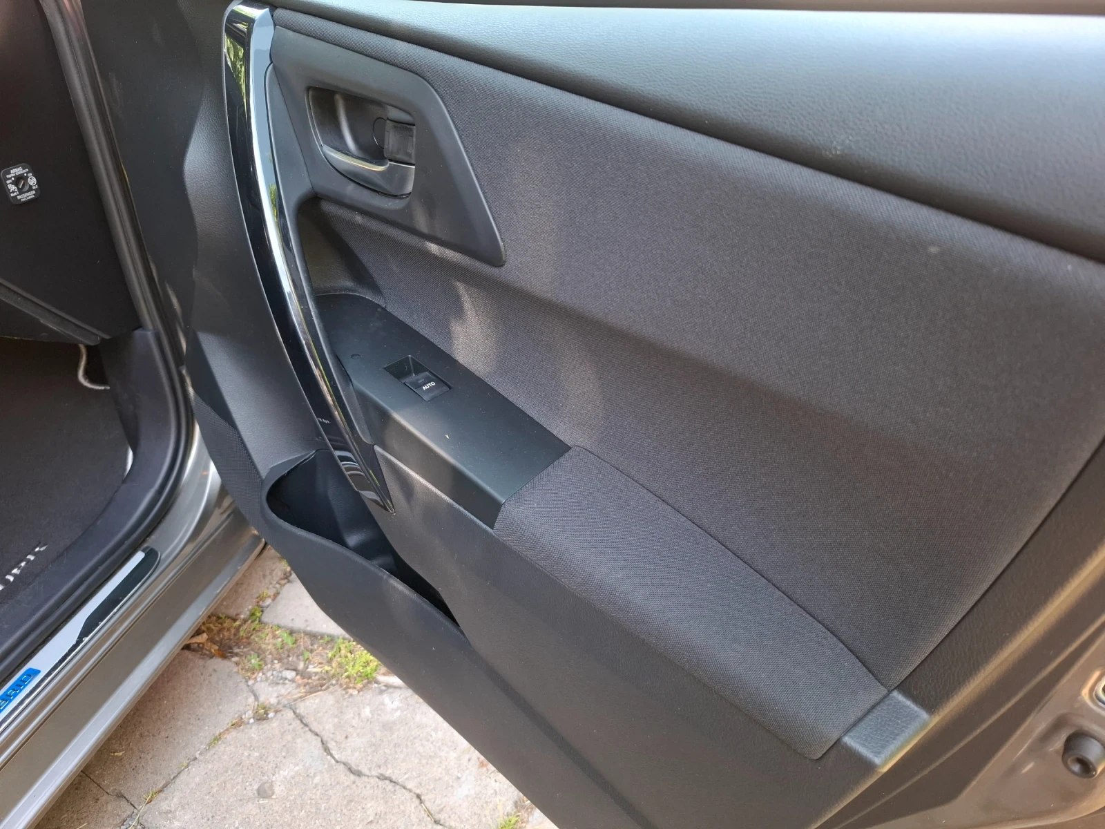 Toyota Auris Hybrid 2017г., снимка 9 - Автомобили и джипове - 55044501