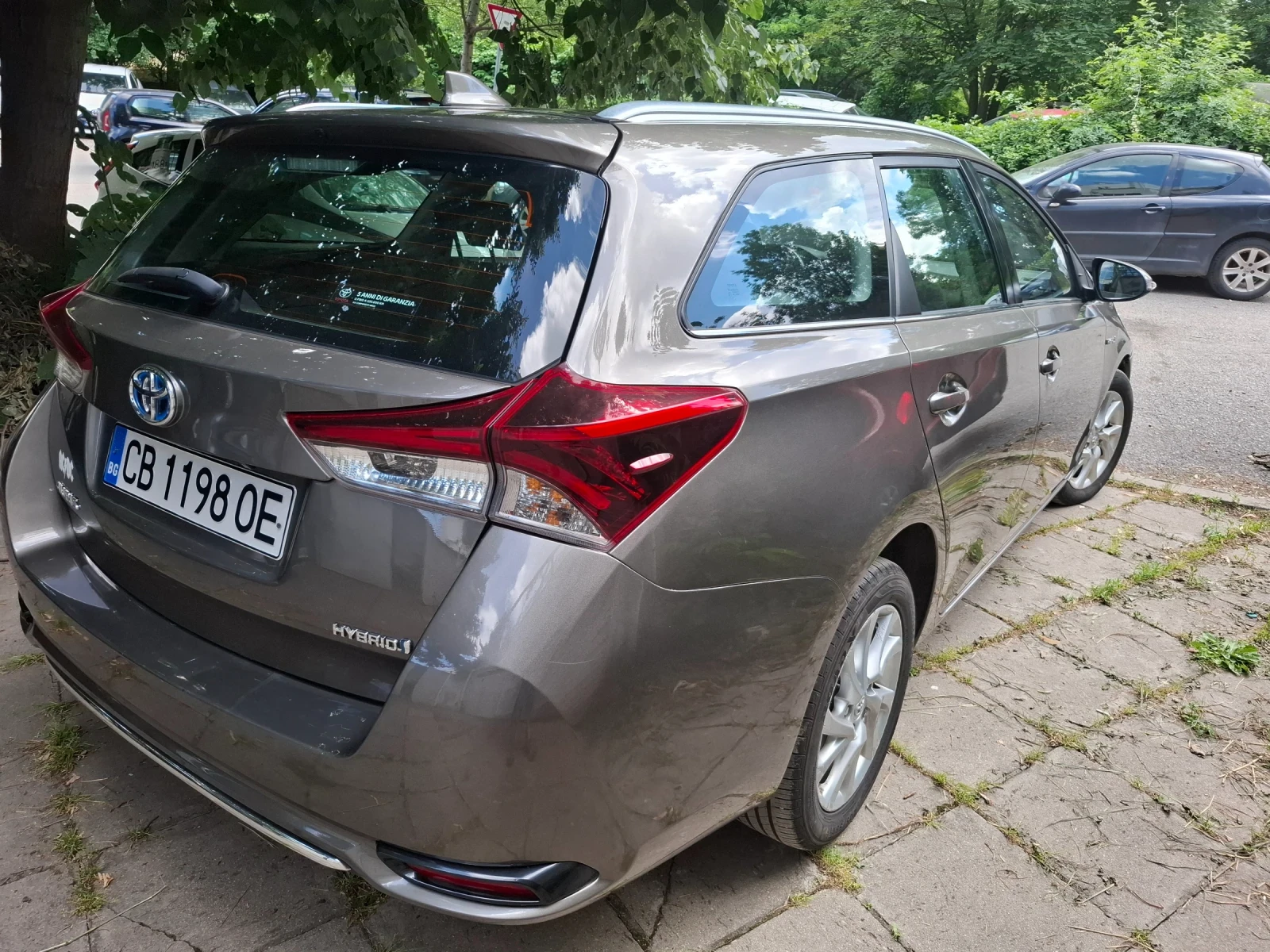 Toyota Auris Hybrid 2017г., снимка 6 - Автомобили и джипове - 55044501