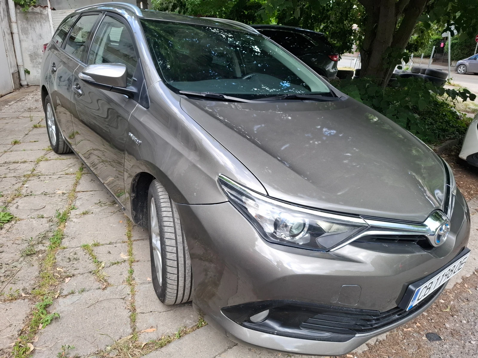Toyota Auris Hybrid 2017г., снимка 3 - Автомобили и джипове - 55044501