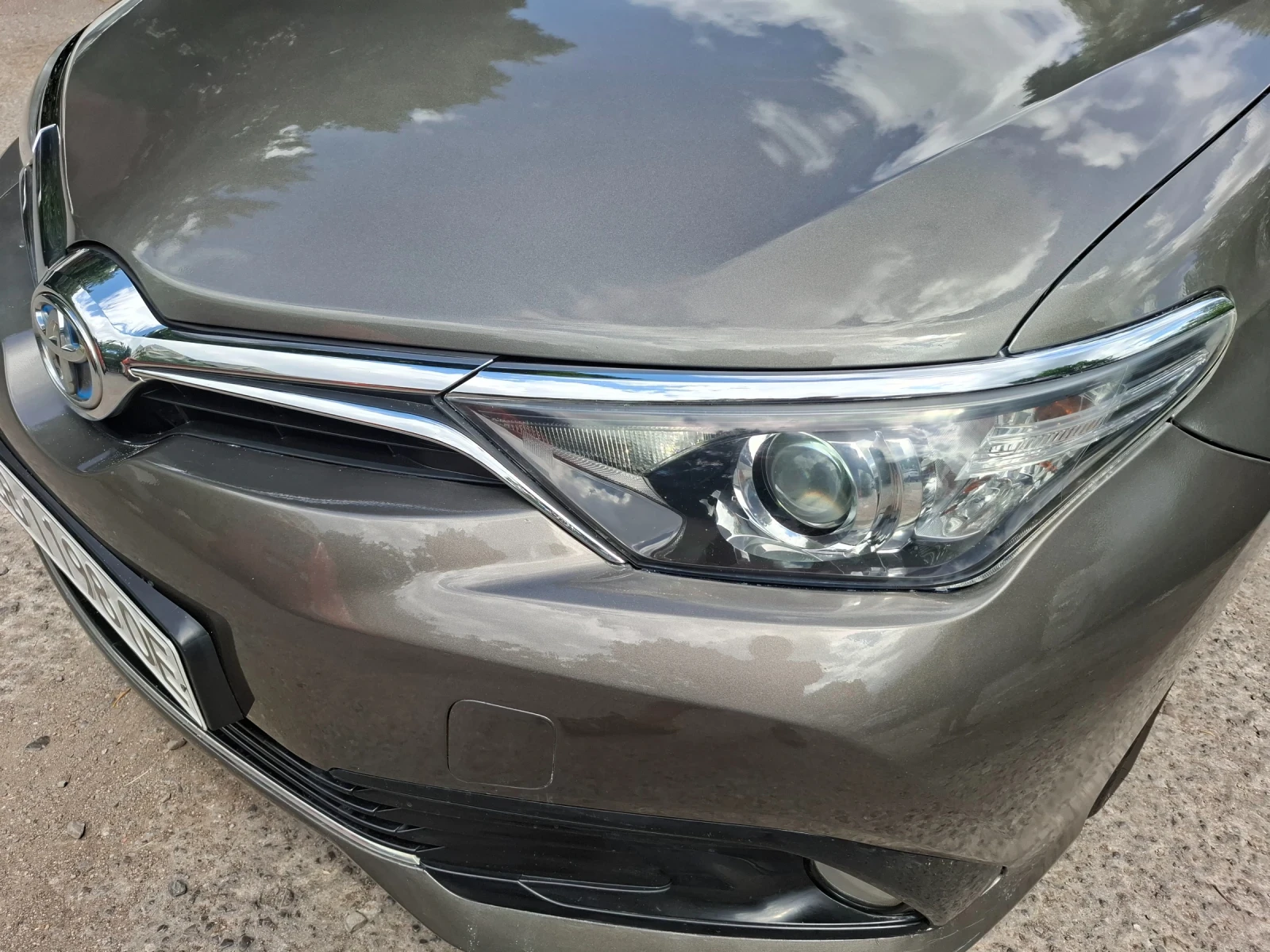 Toyota Auris Hybrid 2017г.