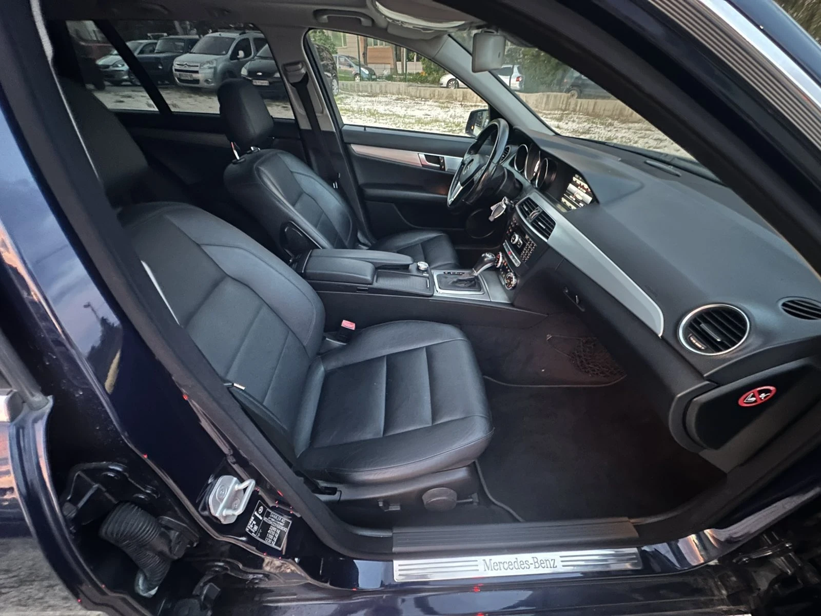 Mercedes-Benz C 350, снимка 12 - Автомобили и джипове - 55582893