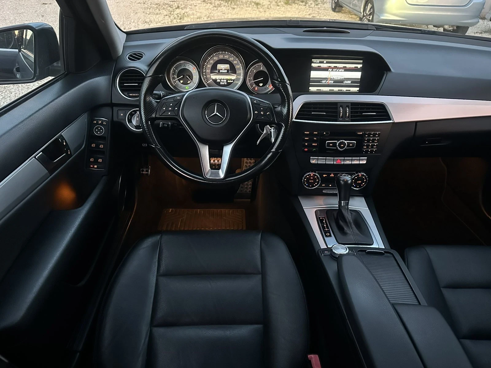 Mercedes-Benz C 350, снимка 8 - Автомобили и джипове - 55582893