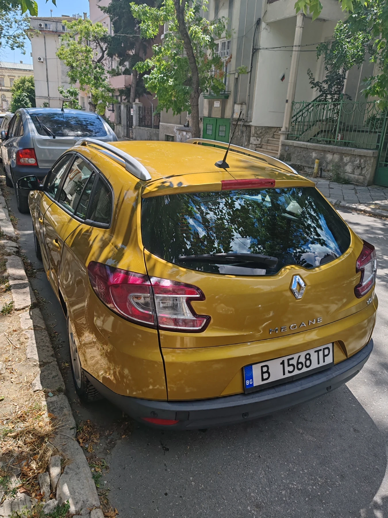 Renault Megane Limited, снимка 2 - Автомобили и джипове - 55662525