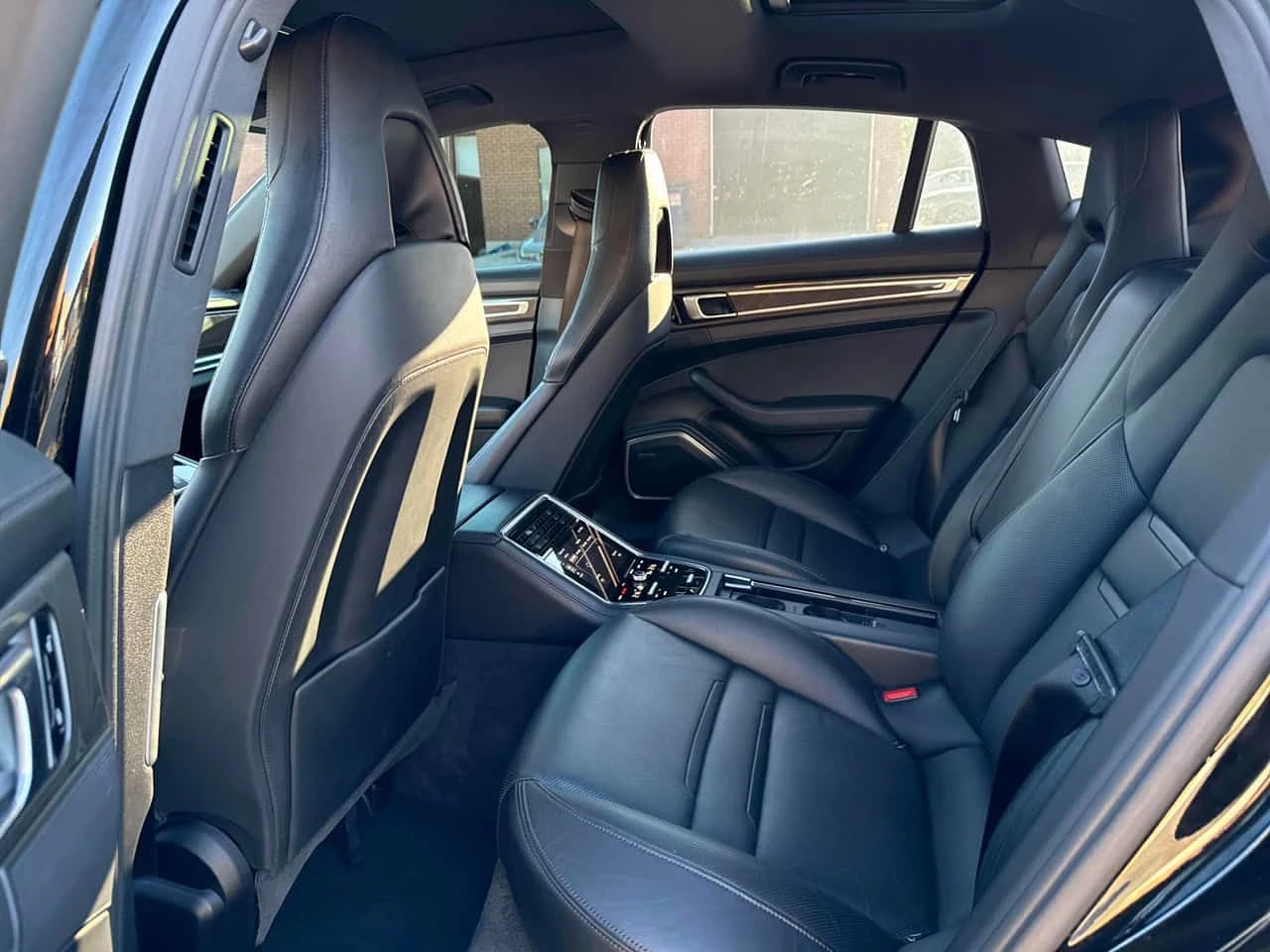 Porsche Panamera 4S  CARFAX, снимка 11 - Автомобили и джипове - 55703252