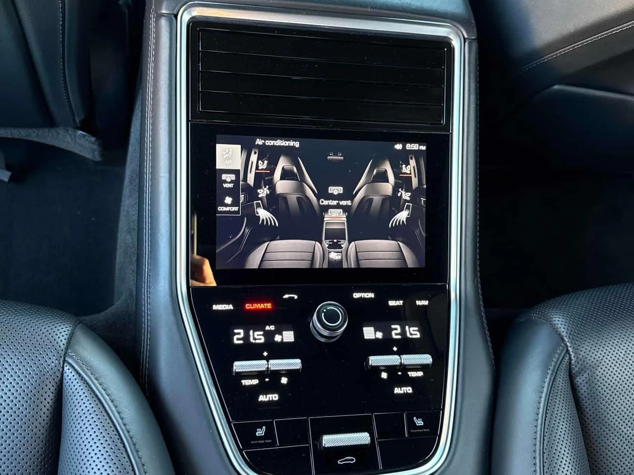 Porsche Panamera 4S  CARFAX, снимка 10 - Автомобили и джипове - 55703252