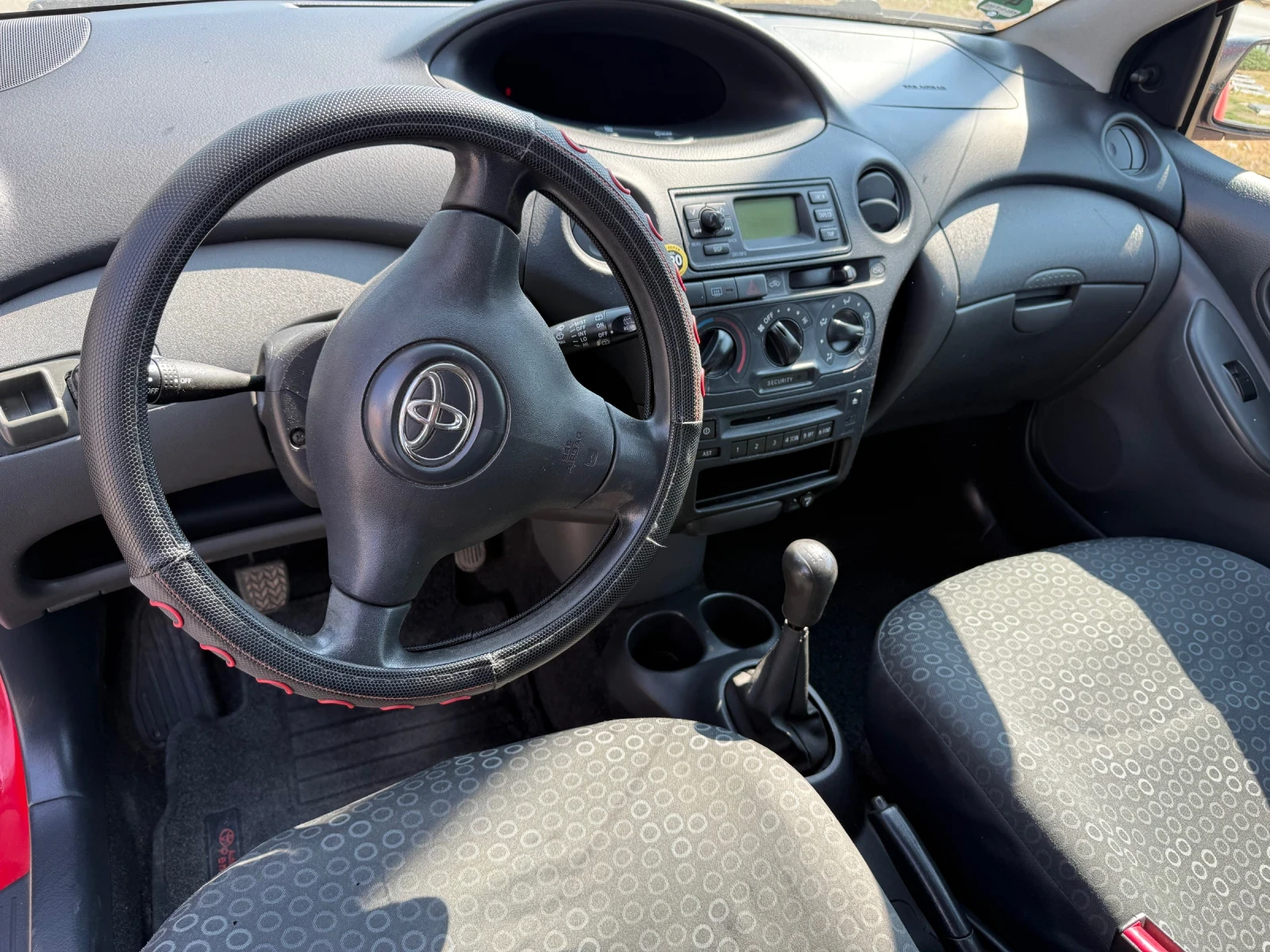 Toyota Yaris, снимка 5 - Автомобили и джипове - 55774360