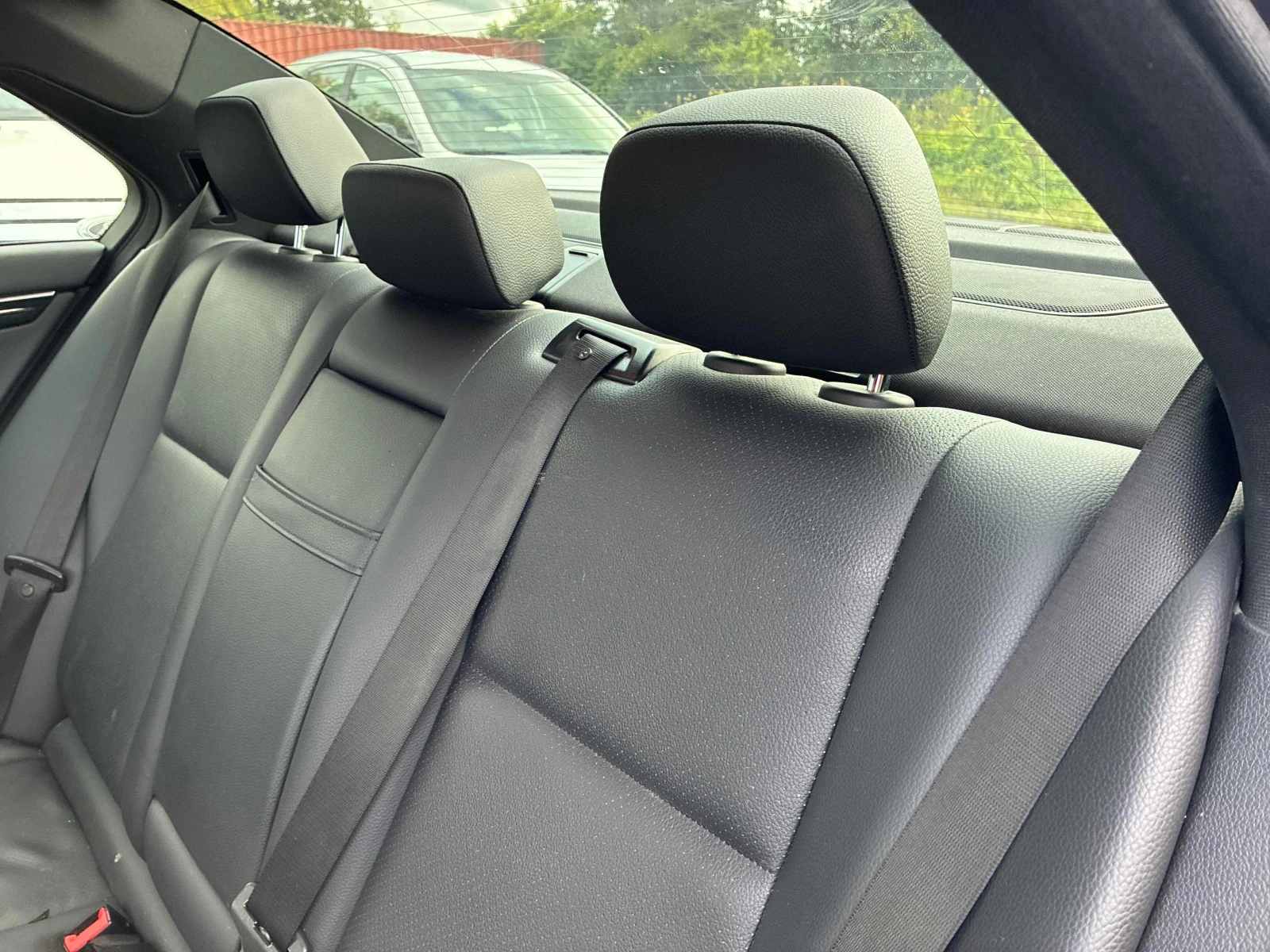 Mercedes-Benz C 300 * CARFAX * Без инциденти * , снимка 12 - Автомобили и джипове - 55830856