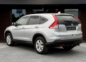 Honda Cr-v 4X4* Навигация* Кожен салон* Лизинг, снимка 6