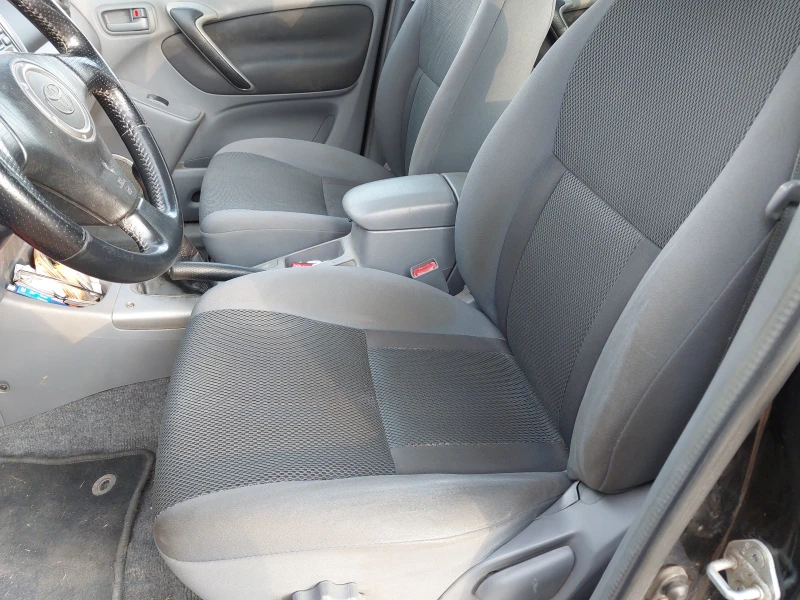 Toyota Rav4 2.0 - 116кс., снимка 9 - Автомобили и джипове - 51445743