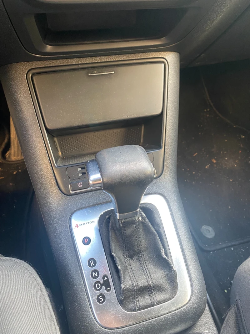 VW Tiguan, снимка 12 - Автомобили и джипове - 52483996