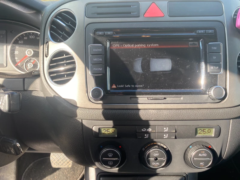 VW Tiguan, снимка 9 - Автомобили и джипове - 52483996