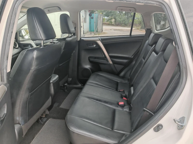 Toyota Rav4 2.2D, KEYLESS GO, АВТОМАТ, НАВИ, КАМЕРА, КОЖА, , снимка 14 - Автомобили и джипове - 52052340