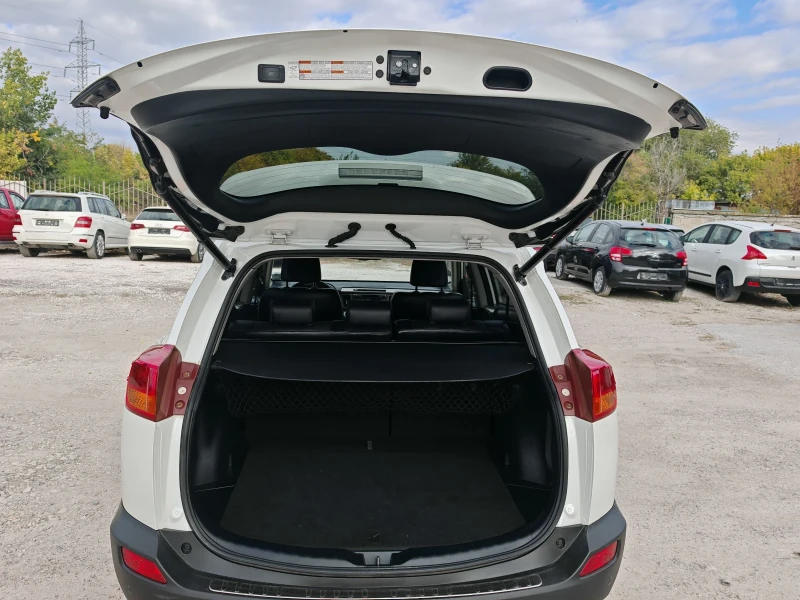 Toyota Rav4 2.2D, KEYLESS GO, АВТОМАТ, НАВИ, КАМЕРА, КОЖА, , снимка 16 - Автомобили и джипове - 52052340