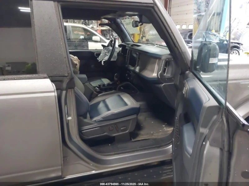 Ford Bronco 2.7L V-6 DI, DOHC, VVT, TURBO, 315HP 4X4 Drive, снимка 10 - Автомобили и джипове - 52938676