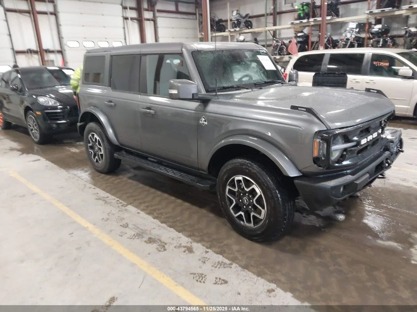 Ford Bronco 2.7L V-6 DI, DOHC, VVT, TURBO, 315HP 4X4 Drive, снимка 1