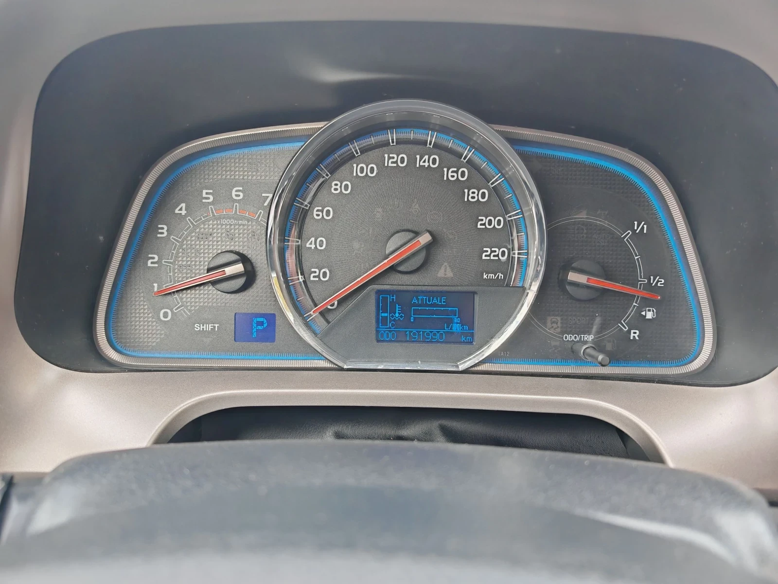 Toyota Rav4 2.2D-CAT, KEYLESS GO, АВТОМАТ, НАВИ, КАМЕРА, КОЖА, - изображение 9