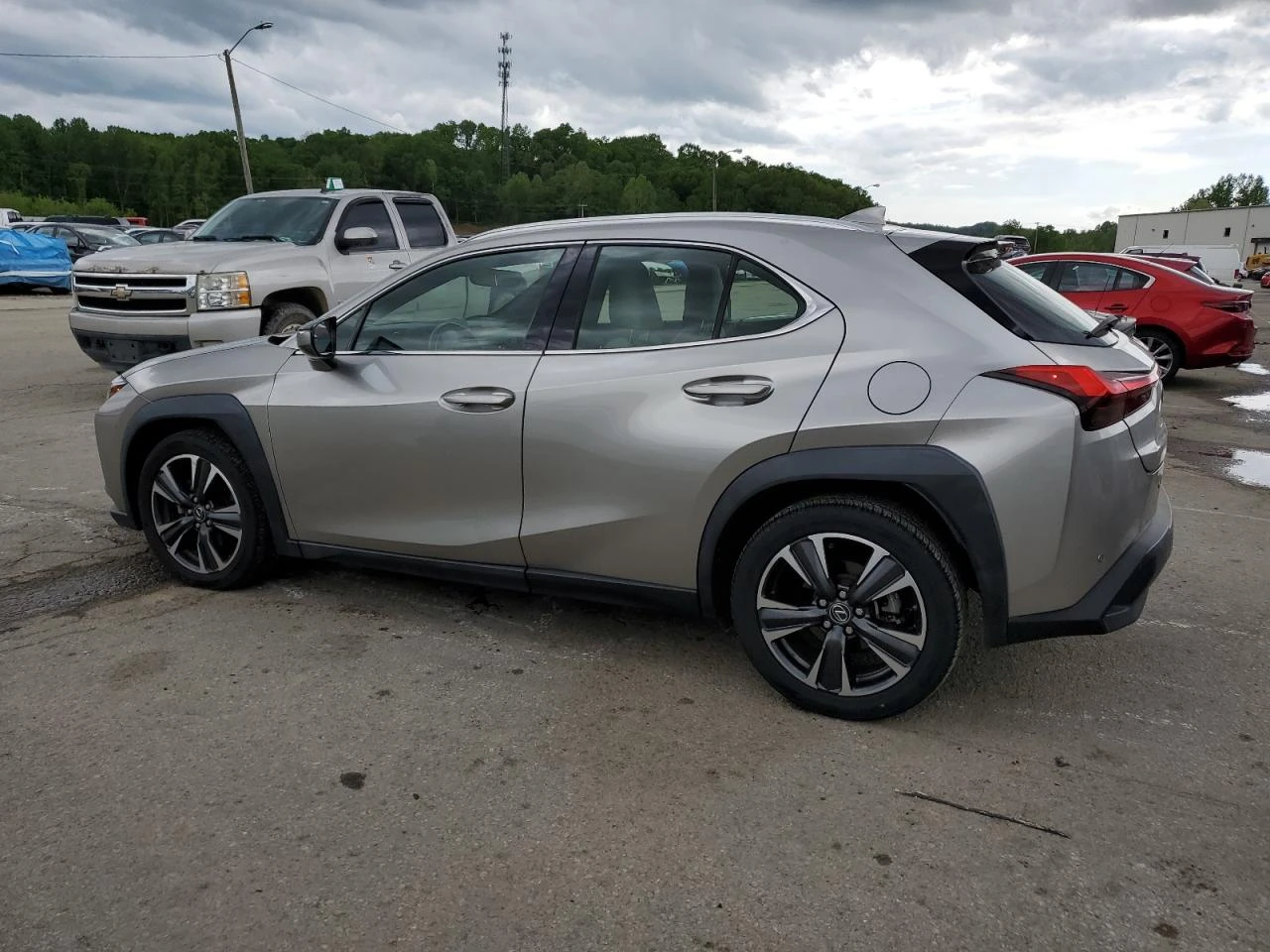 Lexus UX 200  - изображение 2