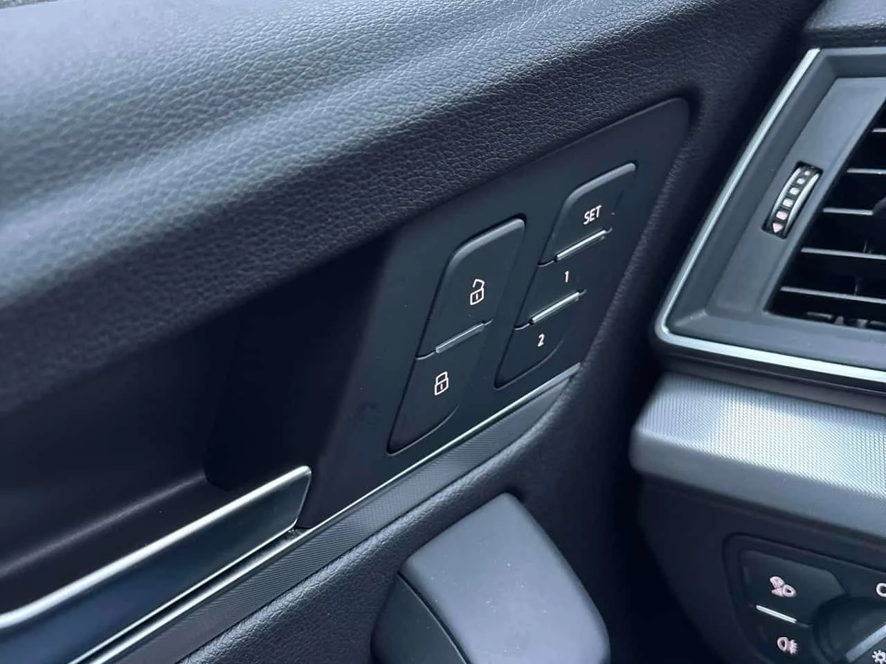 Audi Q5 * Progressiv * CARFAX * 360 КАМЕРИ* ПОДГРЕВ* , снимка 12 - Автомобили и джипове - 53741297