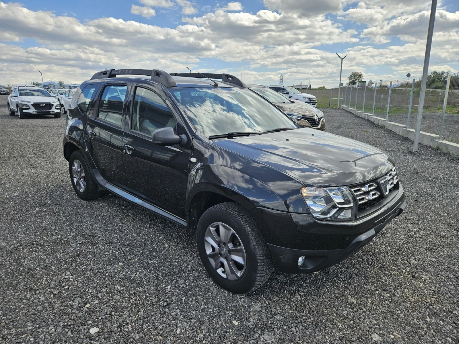 Dacia Duster 1.5 dci Navi Euro6, снимка 7 - Автомобили и джипове - 54148538