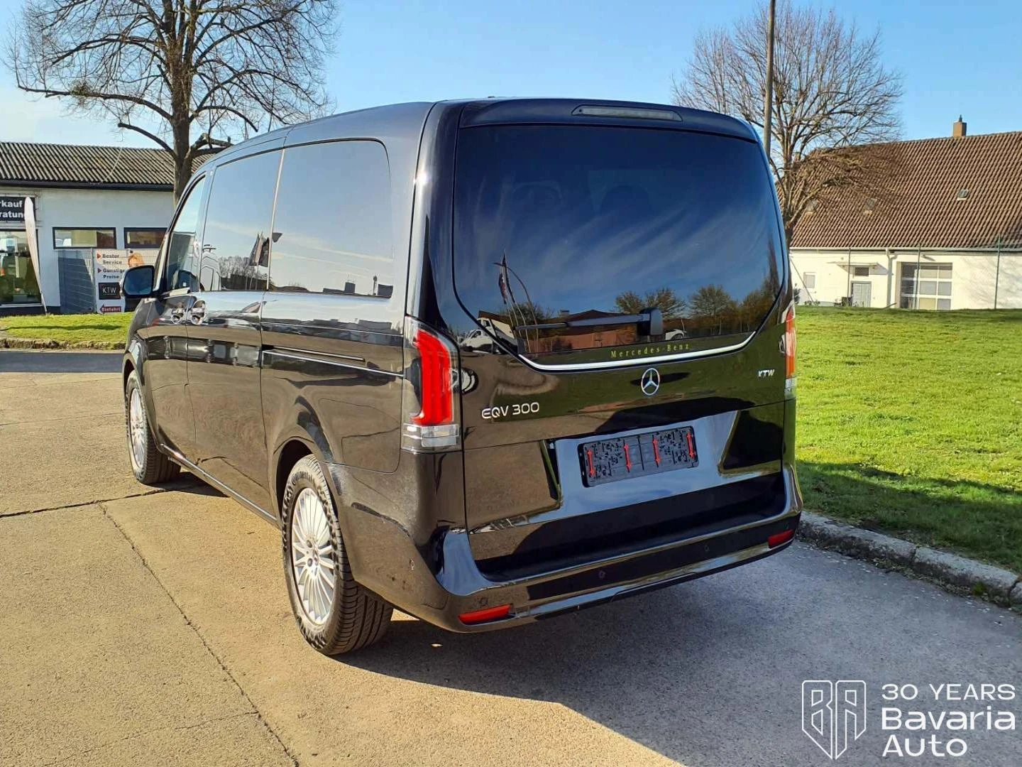 Mercedes-Benz EQV 300 long, снимка 2 - Автомобили и джипове - 54458708
