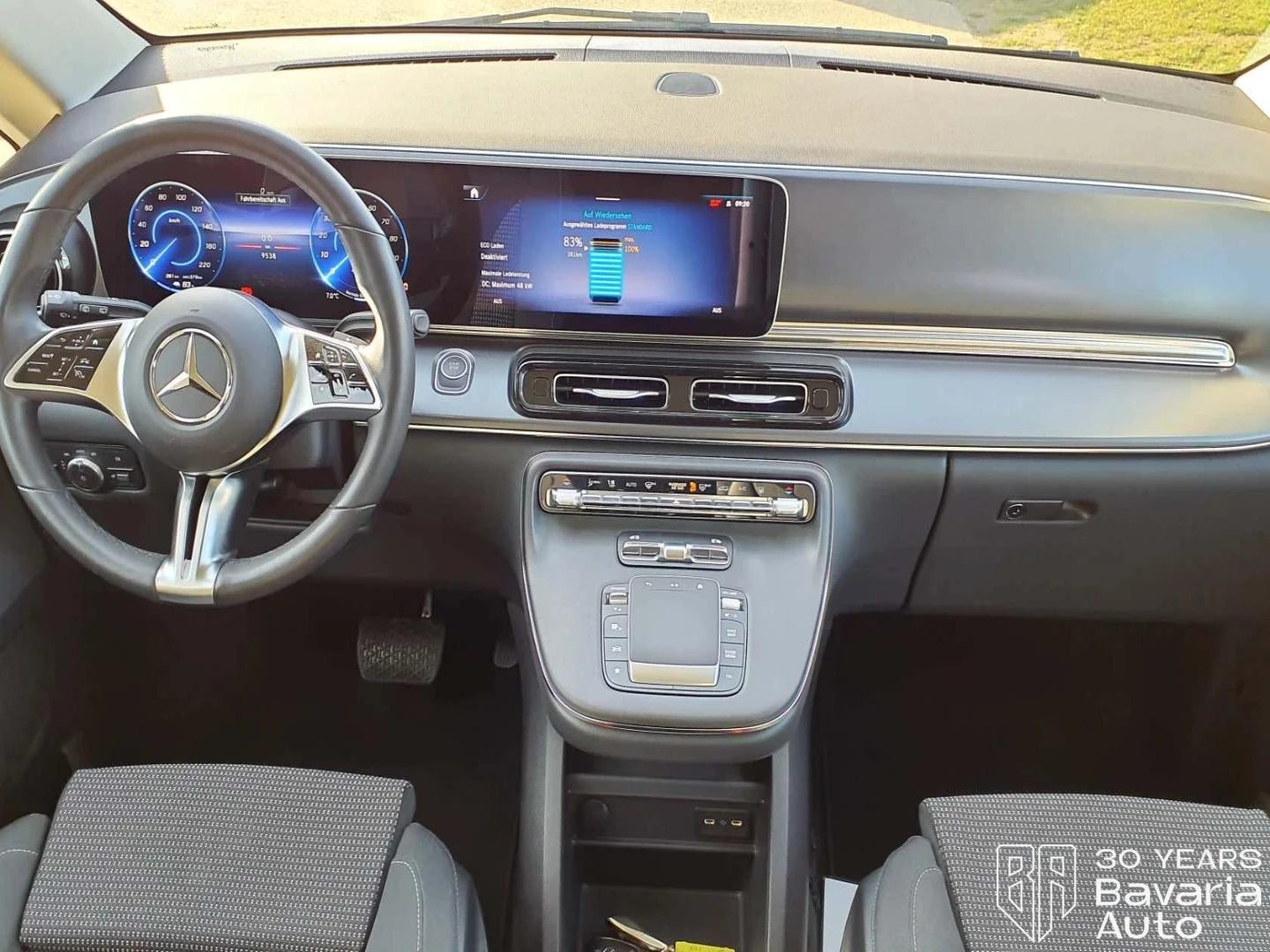 Mercedes-Benz EQV 300 long, снимка 6 - Автомобили и джипове - 54458708