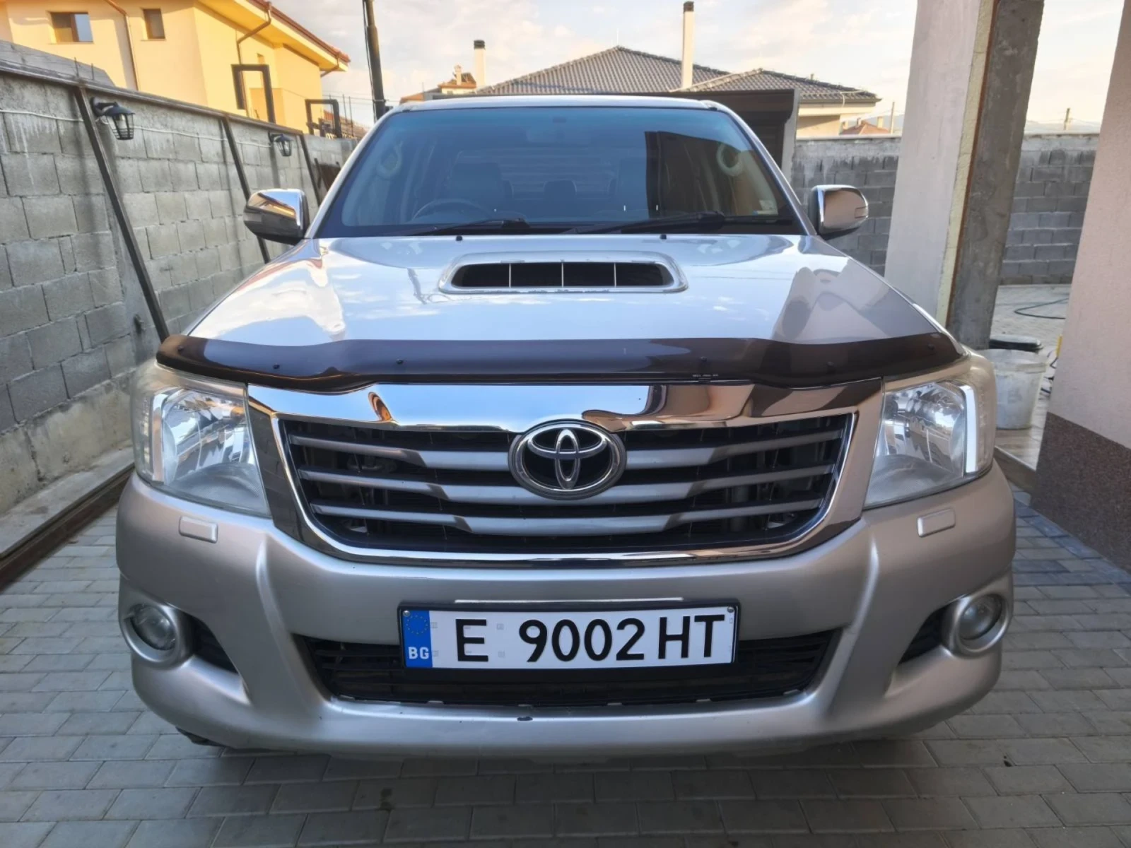 Toyota Hilux Invincible