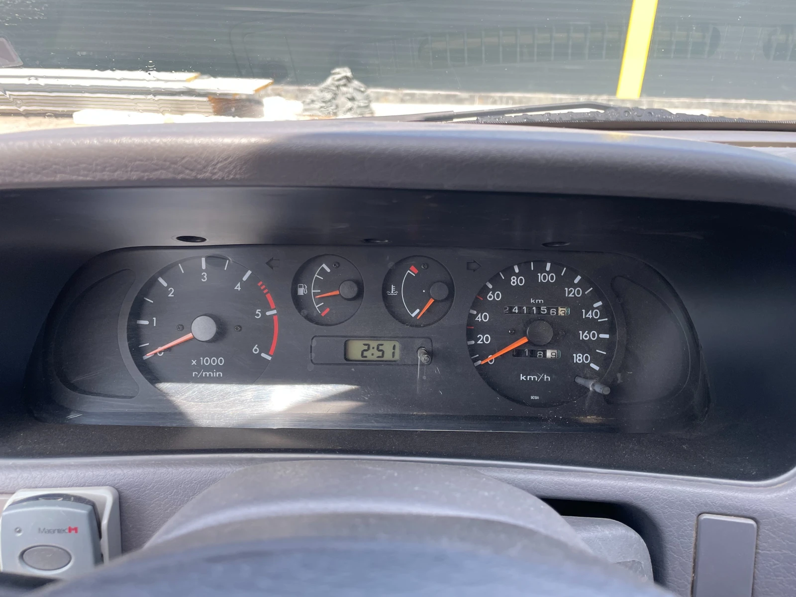 Nissan Terrano 2.7TDI, снимка 8 - Автомобили и джипове - 55190588