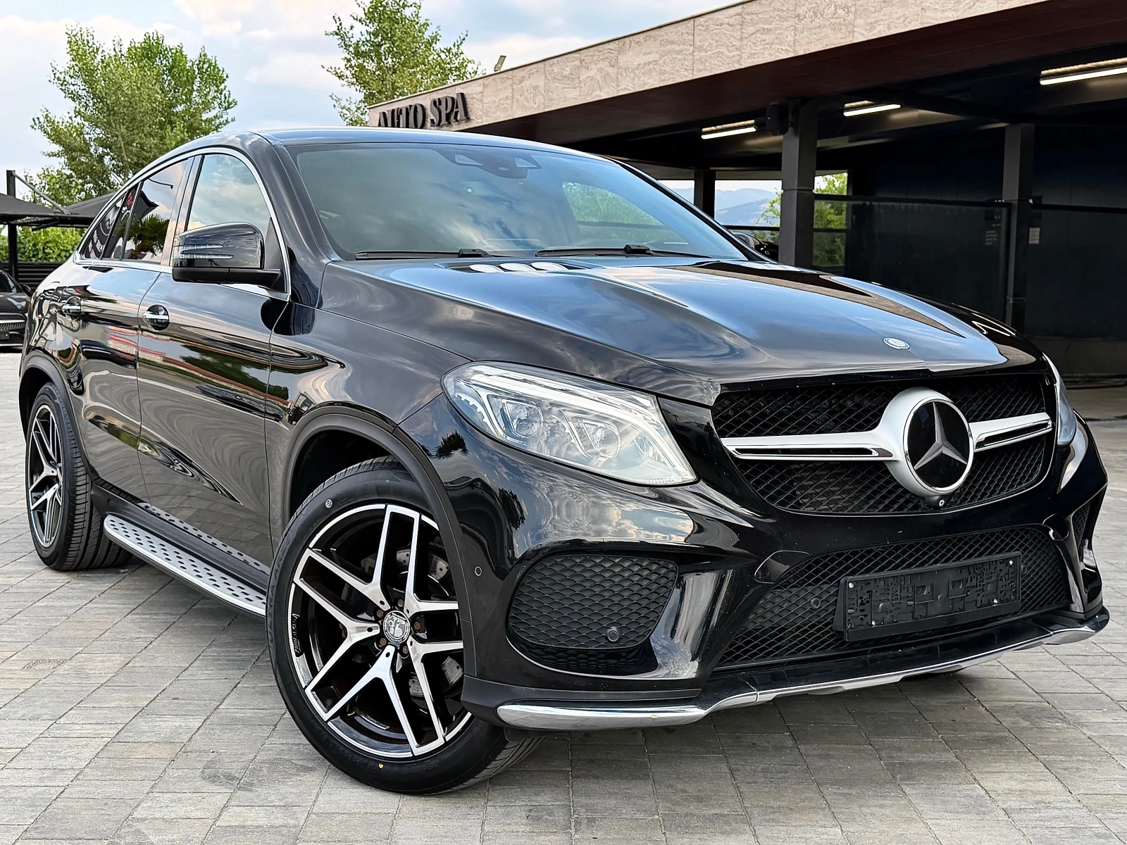Mercedes-Benz GLE 350 AMG * SoftClose* OBDUH* DIS* Cam360* harman* KeyLe, снимка 3 - Автомобили и джипове - 55579893