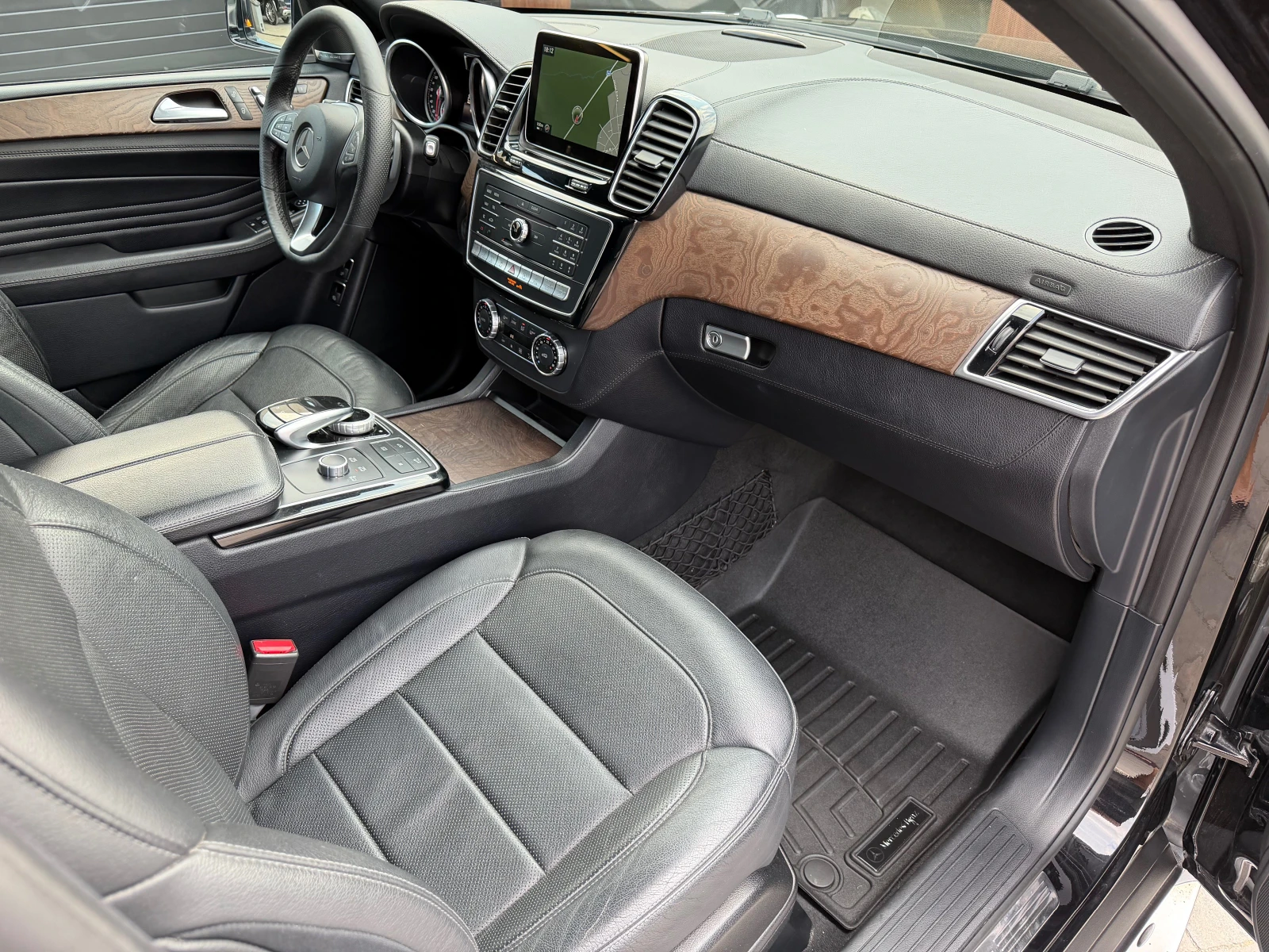 Mercedes-Benz GLE 350 AMG * SoftClose* OBDUH* DIS* Cam360* harman* KeyLe, снимка 10 - Автомобили и джипове - 55579893
