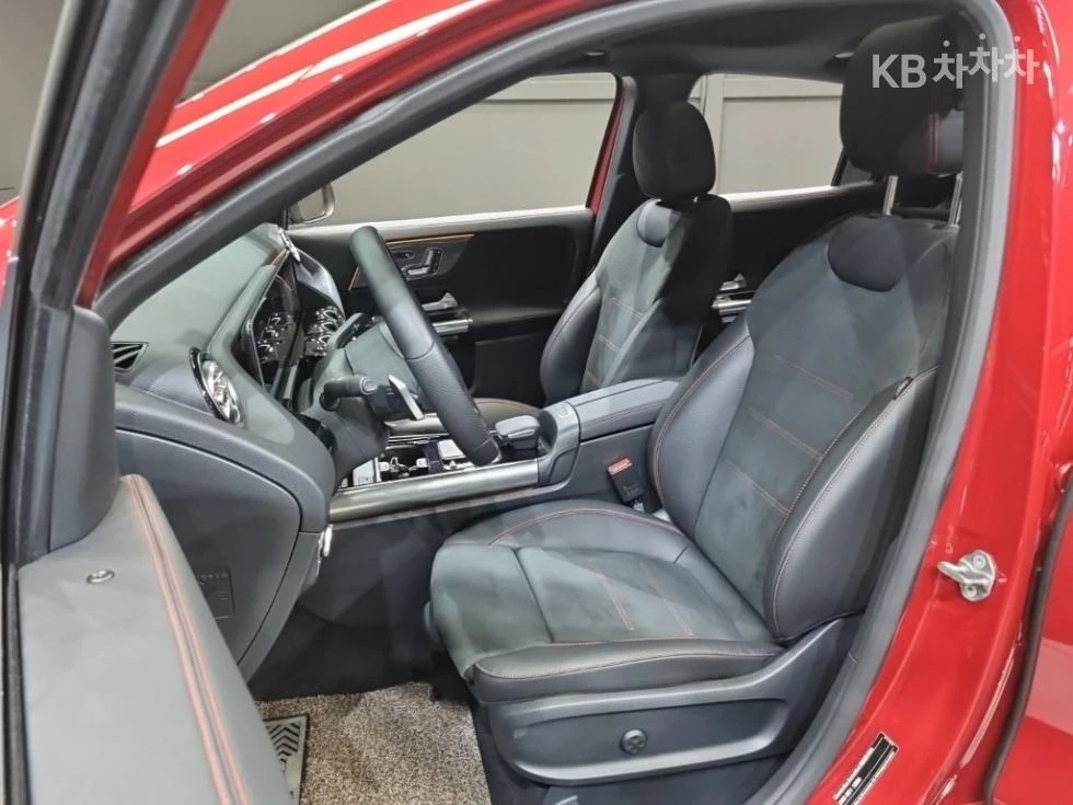 Mercedes-Benz GLA 4MATIC , снимка 14 - Автомобили и джипове - 55826805
