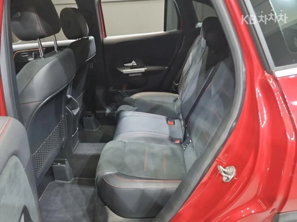 Mercedes-Benz GLA 4MATIC , снимка 13 - Автомобили и джипове - 55826805