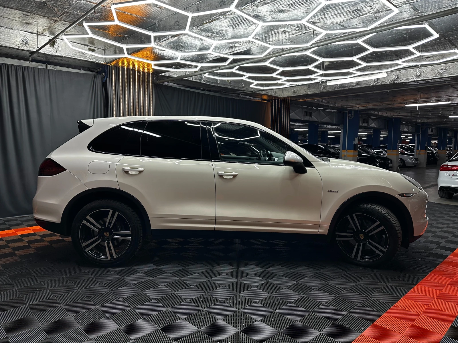 Porsche Cayenne 3.0d 239 к.с. , снимка 4 - Автомобили и джипове - 56566430
