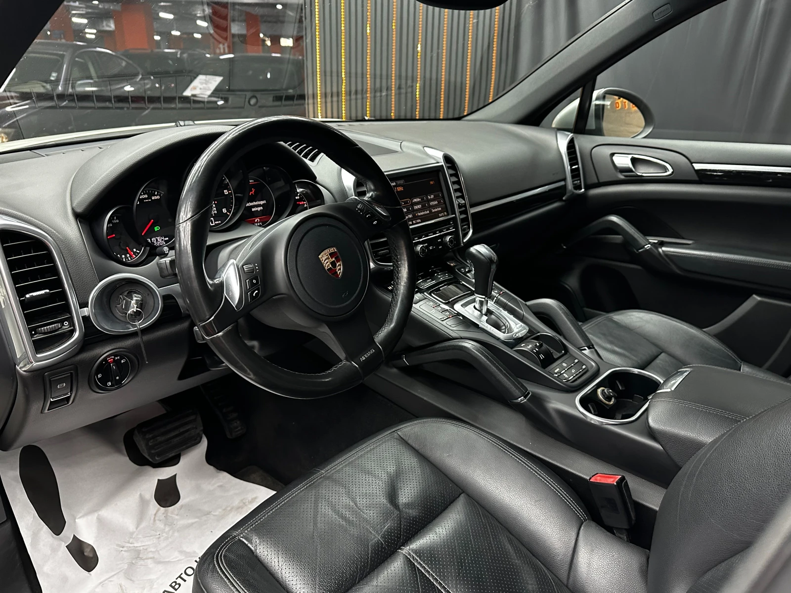 Porsche Cayenne 3.0d 239 к.с. , снимка 7 - Автомобили и джипове - 56566430