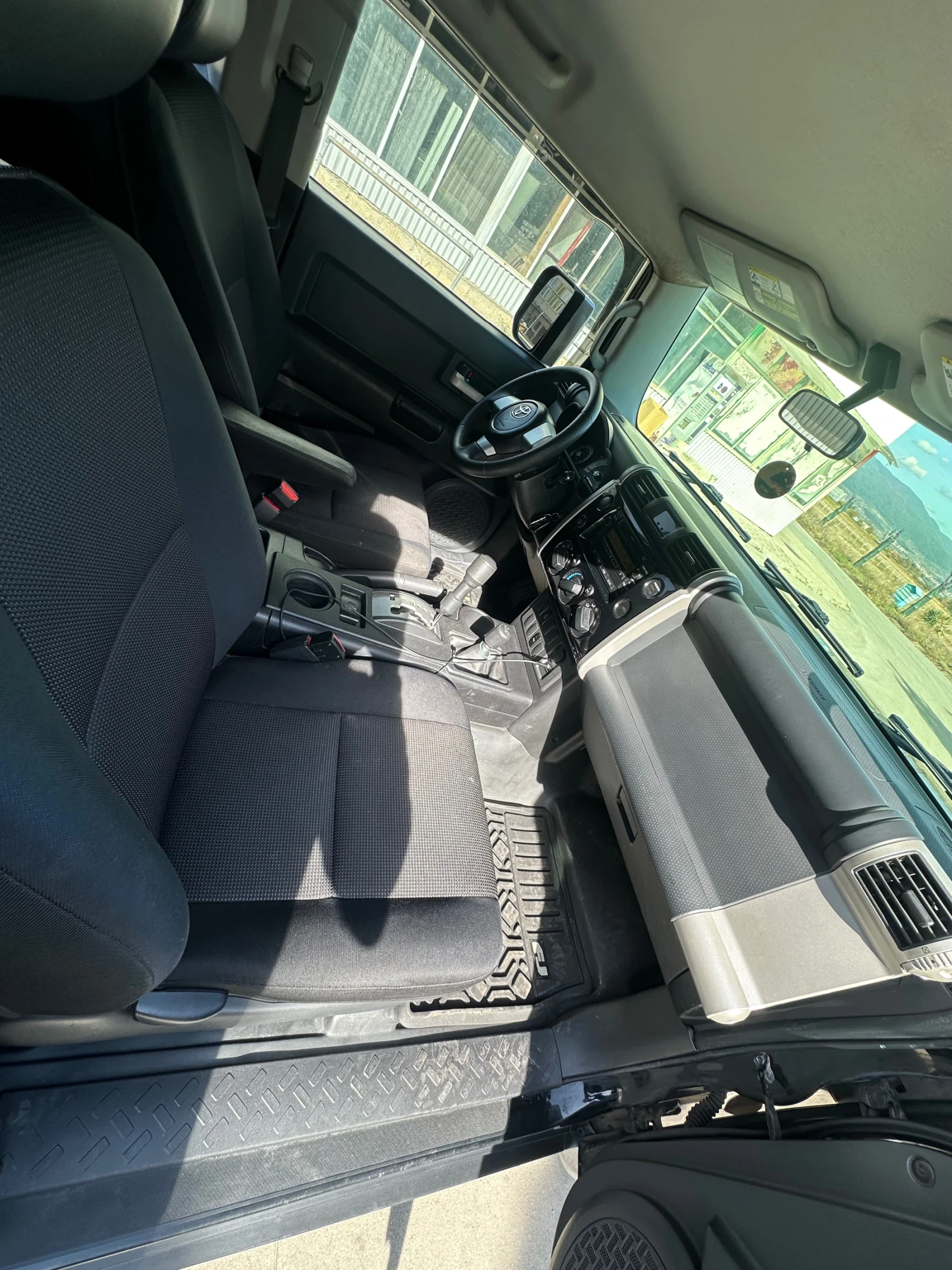 Toyota Fj cruiser, снимка 10 - Автомобили и джипове - 56724560